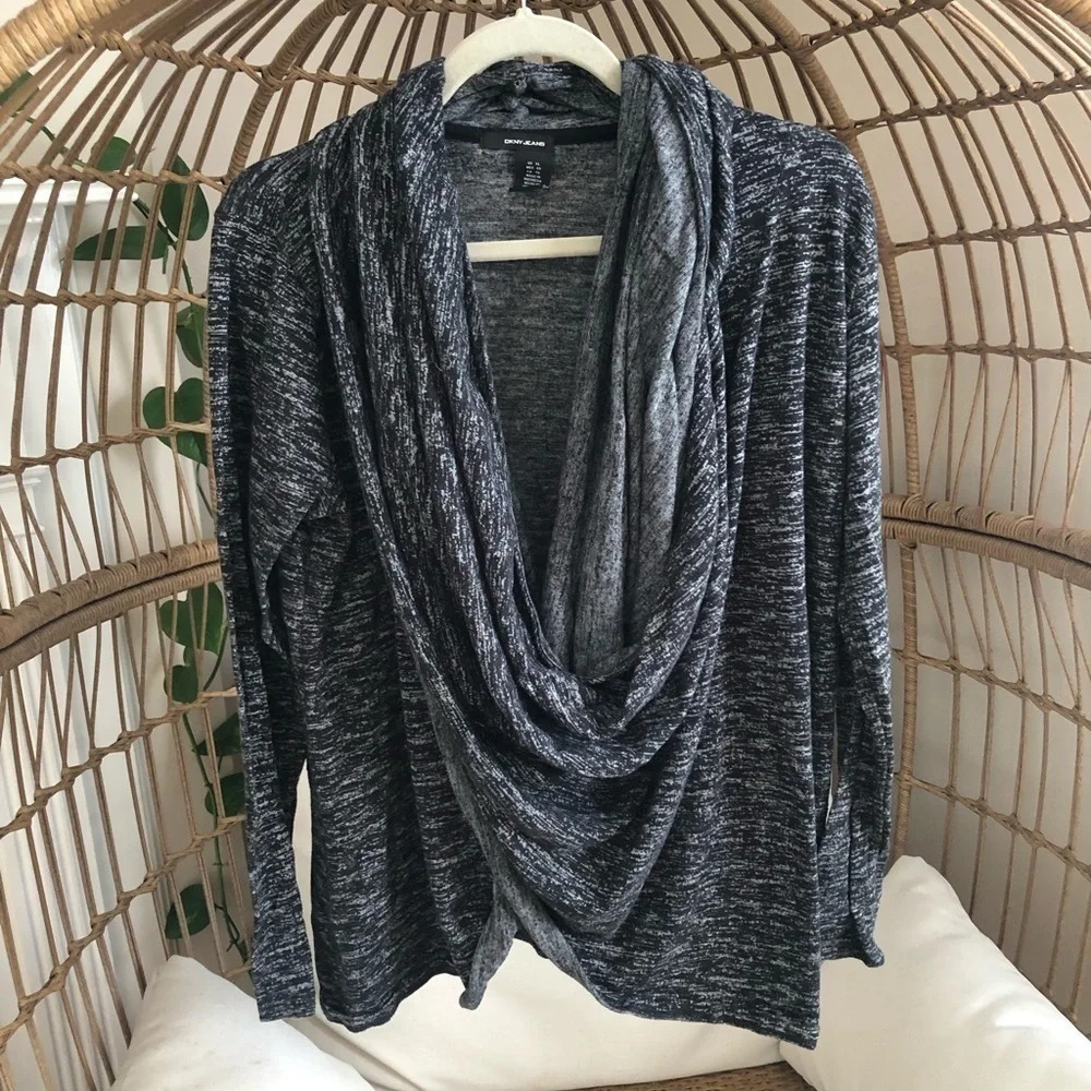 DKNY Jeans infinity neck shirt - Picture 2 of 7